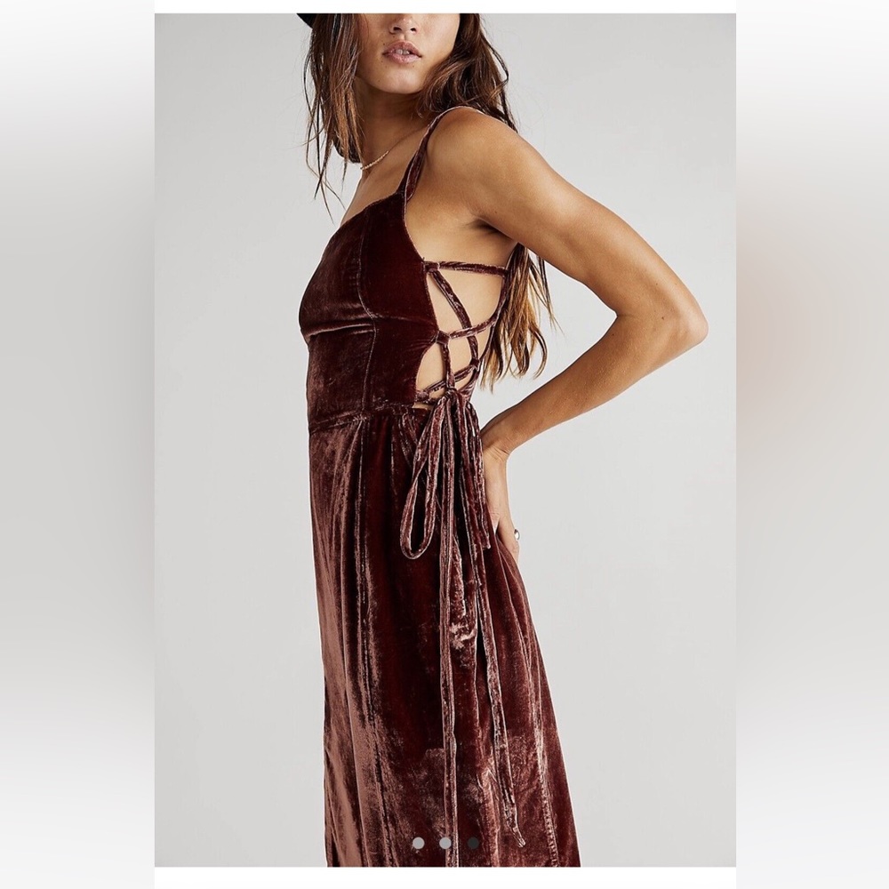 Free People 90’s Forever Velvet overalls NWT size XS NWT!